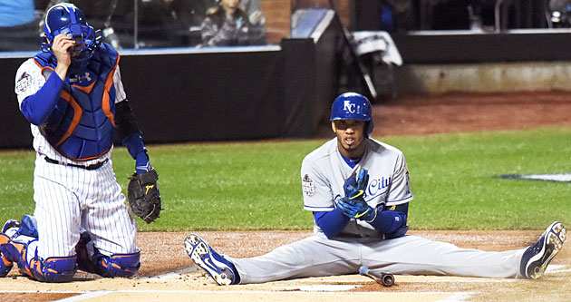 Alcides Escobar hit the dirt after a first-pitch fastball from Mets starter Noah Syndergaard.